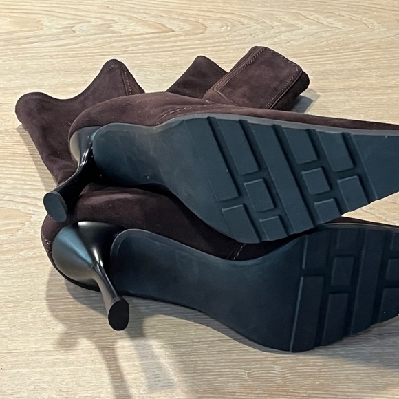 Stuart Weitzman Brown Heeled Boots with Luxurious Texture - Picture 4 of 5